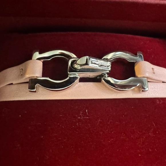 Ferragamo Gancini Pink Leather Wrap Bracelet Full Inclusion - Picture 1 of 4